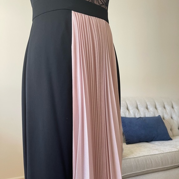 JS Collections Formal Dress - Size 6 + Evening Clutch - Picture 4 of 12